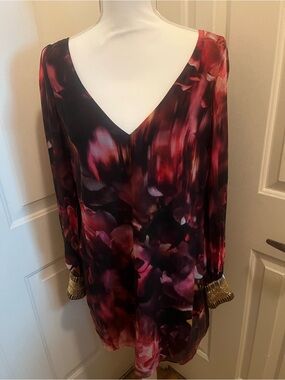 Bebe Long-Sleeve V-Neck Floral Shift Dress in Burgundy, Plum and Black
